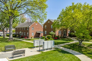 Styertowne Apartments in Clifton, NJ - Building Photo