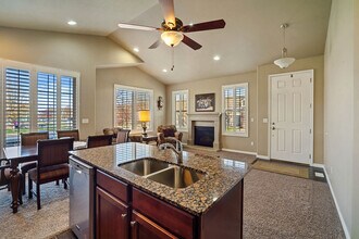 66 N 205 W in Centerville, UT - Building Photo - Building Photo