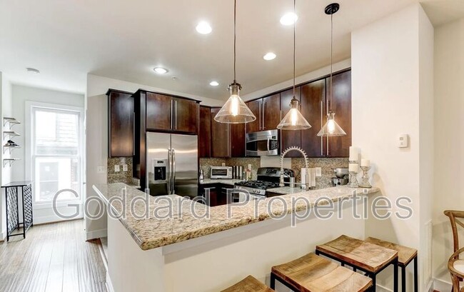 18 S Regester St in Baltimore, MD - Building Photo - Building Photo