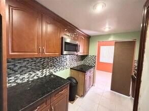 7401 NW 16th St in Plantation, FL - Building Photo - Building Photo