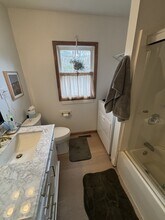 101 Serif Ln, Unit 101 in Schenectady, NY - Foto de edificio - Building Photo