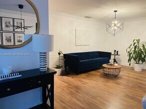 20118 SW 124th Ct in Miami, FL - Foto de edificio - Building Photo