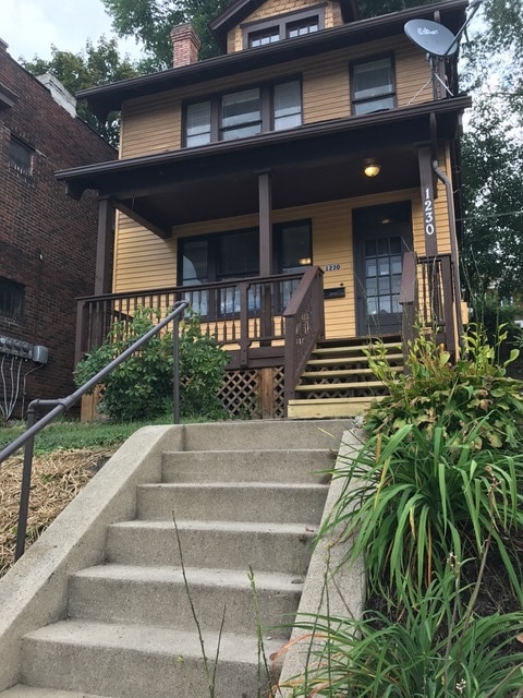 1230 Arkansas Ave in Pittsburgh, PA - Building Photo - Building Photo