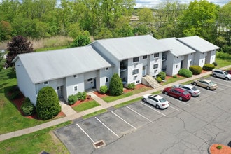 Salem and Gloucester in Newington, CT - Building Photo - Building Photo