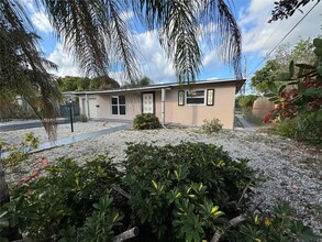 4411 NW 24th St in Lauderhill, FL - Building Photo - Building Photo