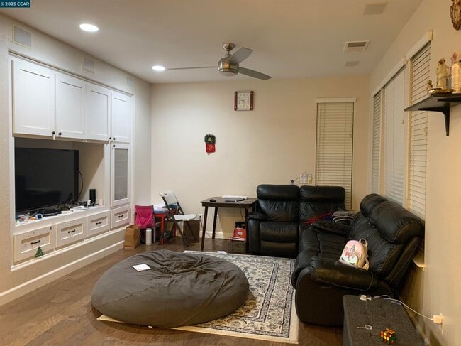 4012 Gallaup Ct in Dublin, CA - Building Photo - Building Photo