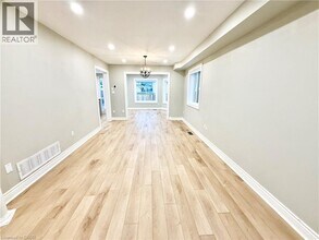 243 Riel Dr in Mississauga, ON - Building Photo - Building Photo