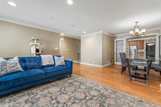 641 Silver Rock Ln in Buffalo Grove, IL - Building Photo - Building Photo