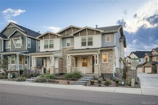 8867 Snake River St in Littleton, CO - Building Photo