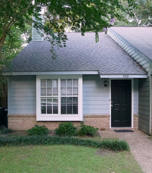 433 Richview Park Cir W in Tallahassee, FL - Building Photo