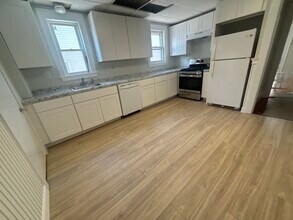 12 Belknap Street, Unit 1 in Arlington, MA - Building Photo - Building Photo
