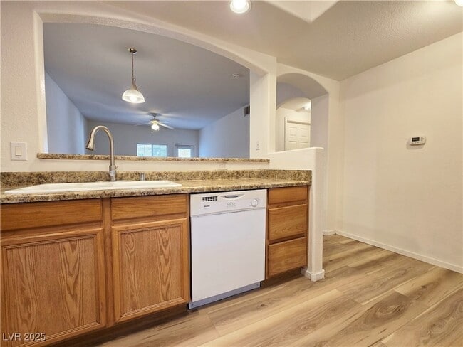 6160 Rumrill St, Unit 232 in Las Vegas, NV - Building Photo - Building Photo