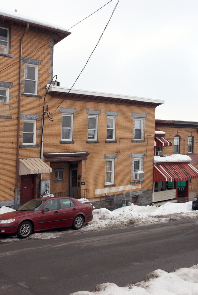 3468 Bates St in Pittsburgh, PA - Foto de edificio - Building Photo