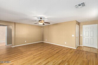 25025 W Dove Mesa Dr in Buckeye, AZ - Building Photo - Building Photo