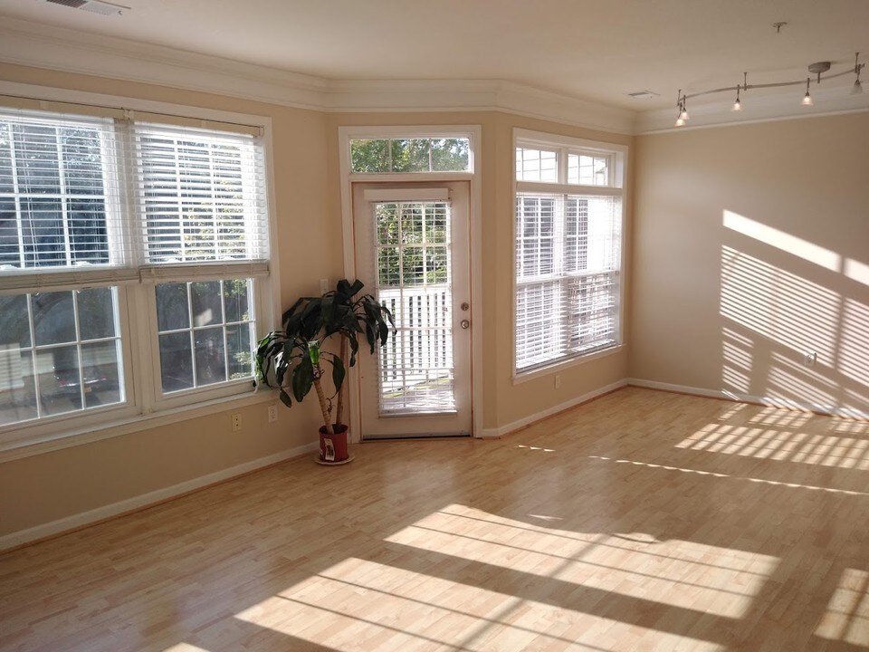 506 Sunset View Terrace SE in Leesburg, VA - Building Photo