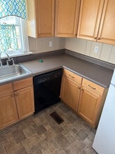 Room in House on Lucky Ct in Rock Hill, SC - Building Photo - Building Photo