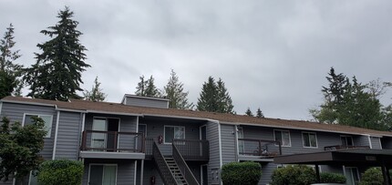 Shiloh Village Apartments in Everett, WA - Building Photo - Building Photo