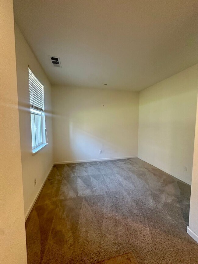 1235 George Cir in Hayward, CA - Building Photo - Building Photo