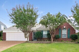 6957 Showboat Ln in Cordova, TN - Building Photo