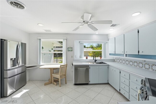 30 Maui Cir in Naples, FL - Building Photo - Building Photo