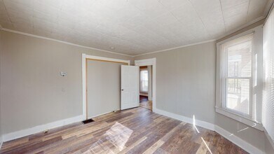209 N Sycamore St in Harrison, OH - Building Photo - Building Photo