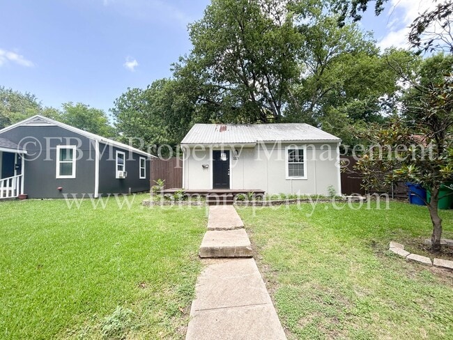 109 Kirven Ave in Waxahachie, TX - Building Photo - Building Photo