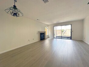 38747 Huntington Cir in Fremont, CA - Building Photo - Building Photo