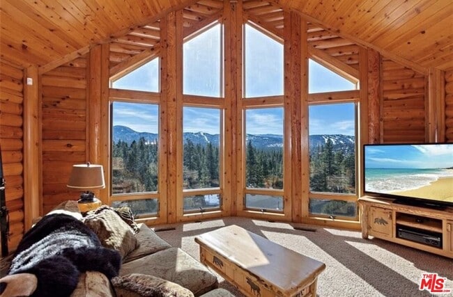 1165 Green Mountain Dr in Big Bear, CA - Building Photo - Building Photo