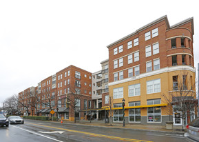 1315 East Blvd Apartamentos