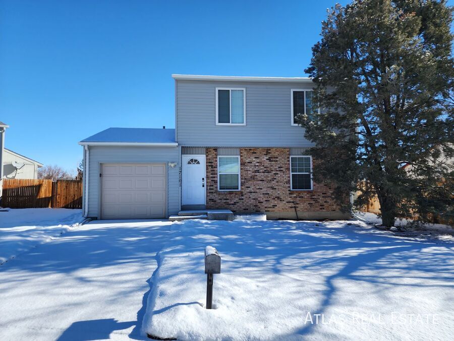 17161 E Princeton Dr in Aurora, CO - Building Photo