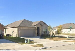 617 Blacktail Dr in Fort Worth, TX - Building Photo