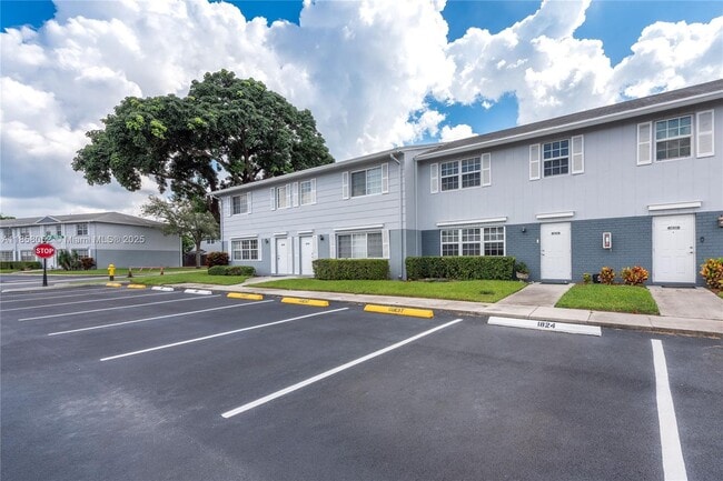 1824 SW 81st Way in Davie, FL - Building Photo - Building Photo