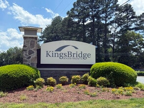 Kingsbridge in Chesapeake, VA - Foto de edificio - Building Photo