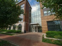 Apartments at the Yard: Keystone in Grandview Heights, OH - Foto de edificio - Building Photo