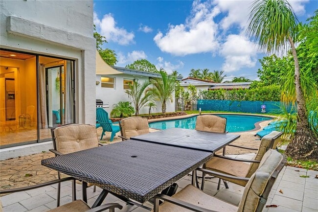 1165 SW 4th Ter, Unit 1 - Efficiency
