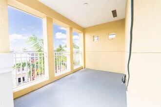 2314 Vintage Dr in Lighthouse Point, FL - Building Photo - Building Photo