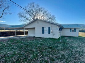 11793 Bethel Rd in Dardanelle, AR - Building Photo