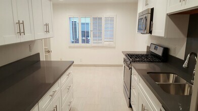 1830 Kelton Ave, Unit #5 in Los Angeles, CA - Building Photo - Building Photo