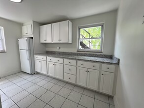 821 Collins Ave, Unit #2 in Pittsburgh, PA - Building Photo - Building Photo