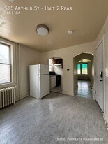 585 Arthur St in Hazleton, PA - Building Photo