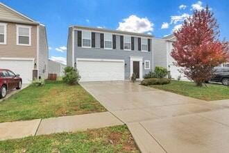 7449 Sugarbark Dr in Canal Winchester, OH - Building Photo - Building Photo