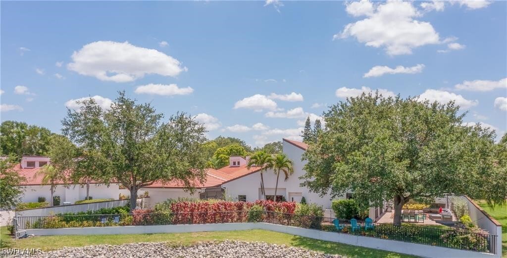 5476 Harbour Castle Dr in Ft. Myers, FL - Building Photo