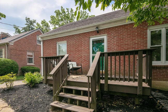 126 Lackawanna Rd in Lexington, KY - Foto de edificio - Building Photo