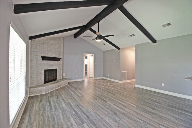 13111 Sherwood Oaks Dr in Houston, TX - Building Photo - Building Photo