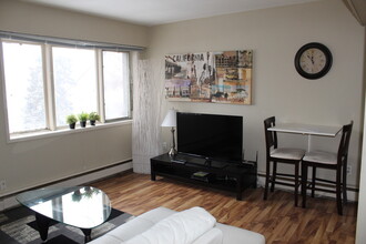 Parada Estates in Calgary, AB - Building Photo - Building Photo