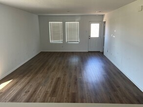 427 Gabbro Gdns in Maxwell, TX - Foto de edificio - Building Photo