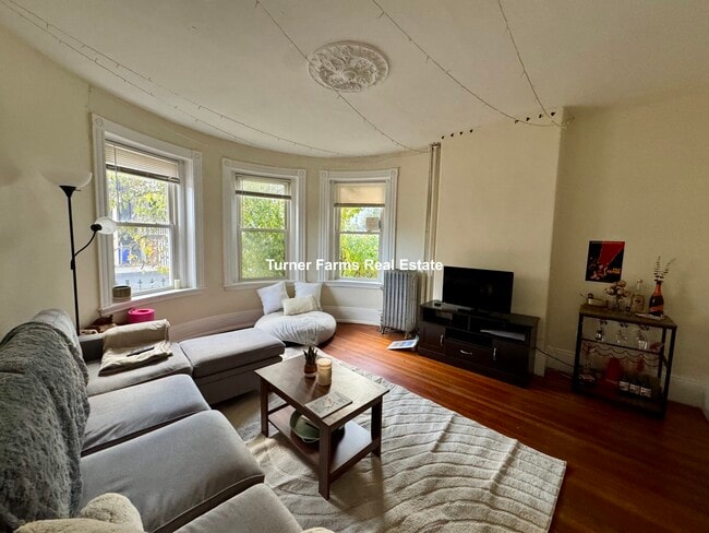 96 Calumet St, Unit 1