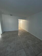 1980 S East Ave in Sarasota, FL - Building Photo - Building Photo