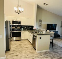 41120 Woodhaven Dr E in Palm Desert, CA - Building Photo