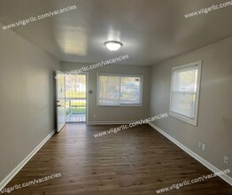 4411 W 19th Plaza in Gary, IN - Building Photo - Building Photo